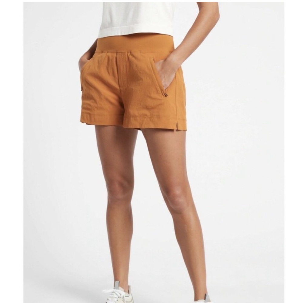 Athleta Trekkie North Stretch Pull On Lightweight Shorts 6
